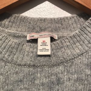 Last CHANCE 2/2 Gap Gray Lambs Wool Crew Sweater